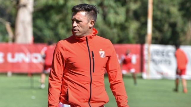 amistoso con victoria para los suplentes de estudiantes y buenas noticias para el chino