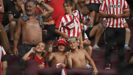 Hinchada Estudiantes Copa Argentina 3.jpeg