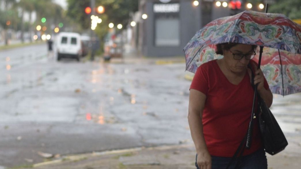 Con lluvias y tormentas, este fin de semana termina la ola de calor en La Plata