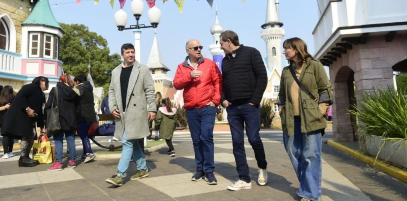 garro y grindetti en la republica de los niños