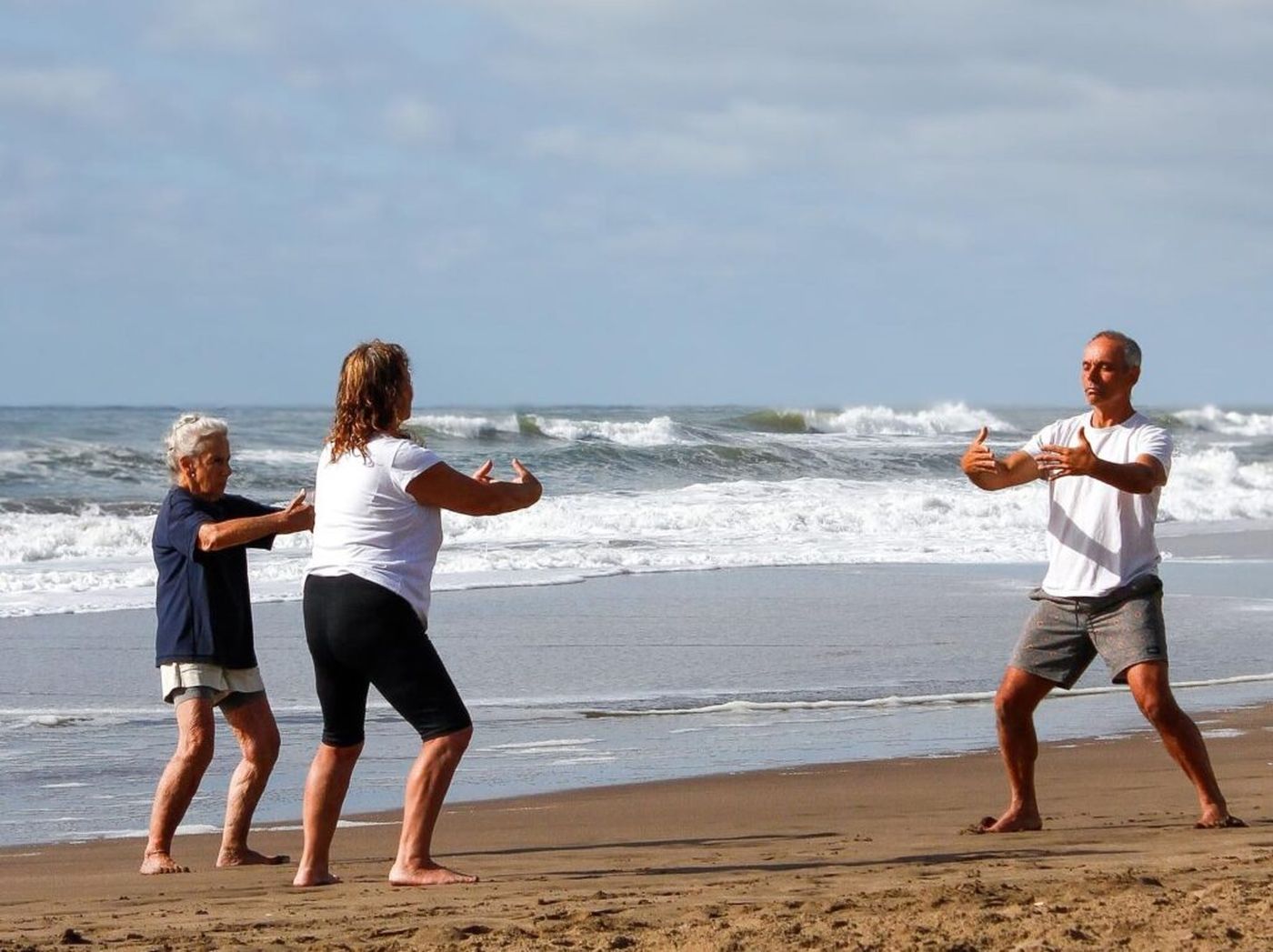 En la Playa Deportiva se ofrecen clases gratuitas de yoga y tai chi.