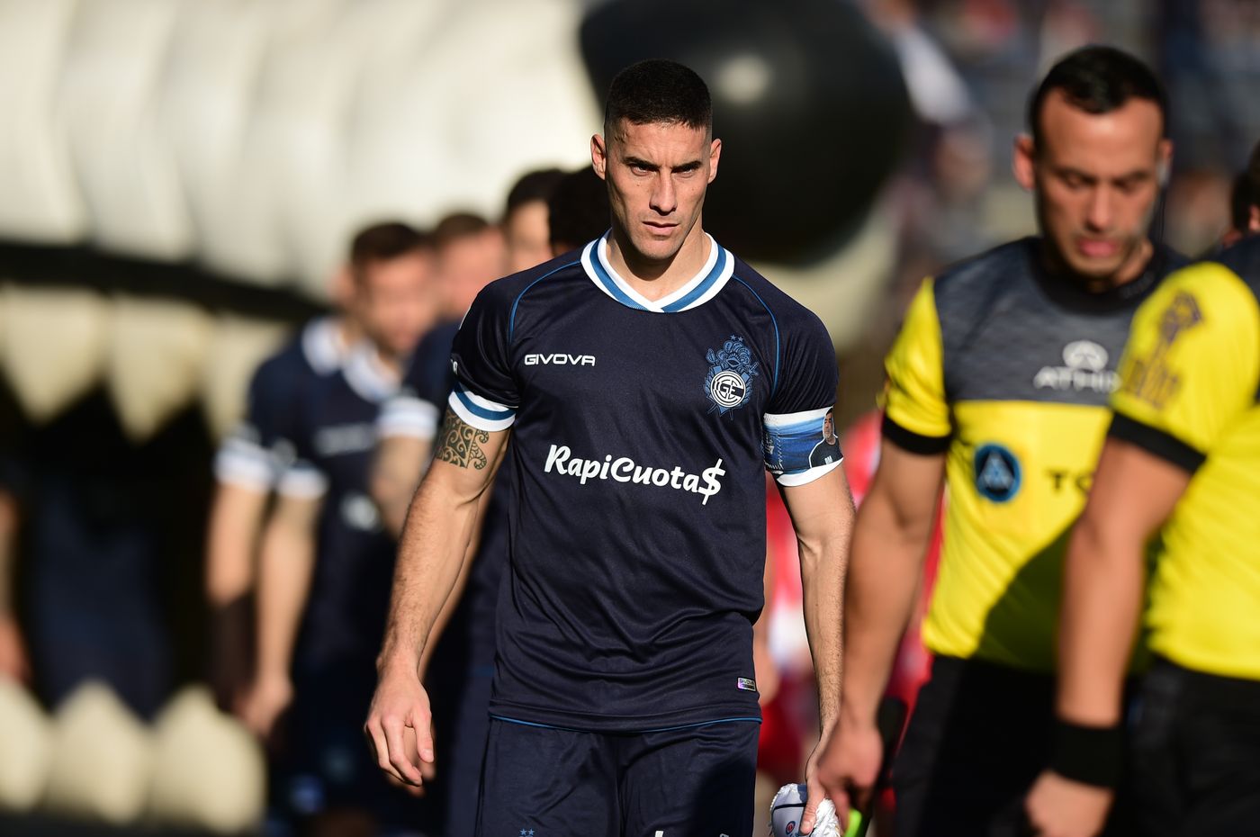 Gimnasia Argentinos Juniors Morales fila.JPG