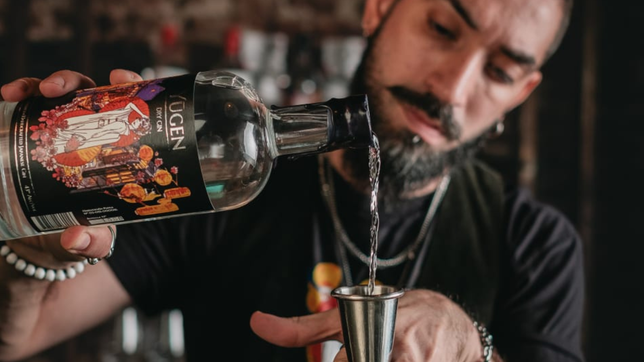 los 10 mejores bartenders de la region competiran en un torneo de tragos a base de gin estilo japones