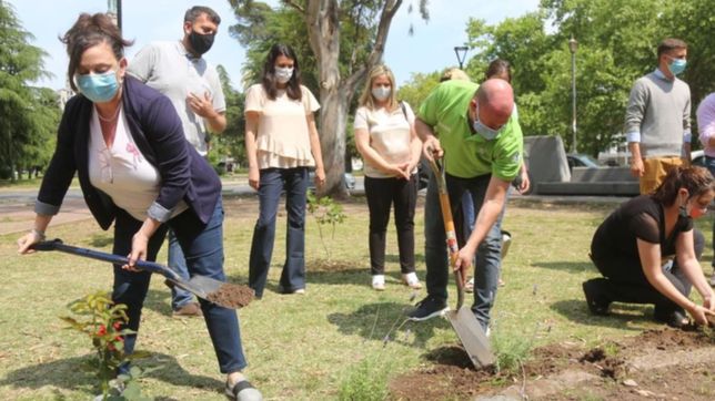 la plata inauguro su primer jardin terapeutico en el dia del cancer de mama