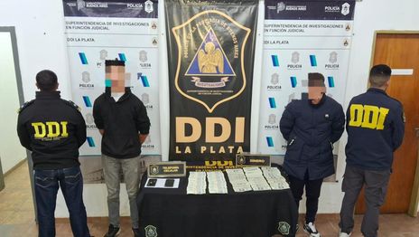 Dos empleados de una vidriería de La Plata le robaron US$45.000 al dueño y los detuvieron