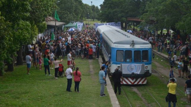 con los reyes magos, el tren volvio a la estacion circunvalacion despues de cuatro decadas