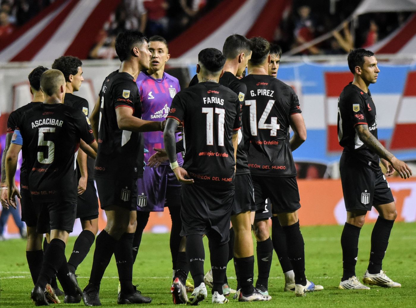 Estudiantes Unión entretiempo.JPG