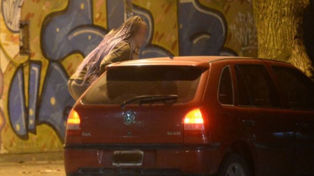 organizaciones lgbt+ apuntaron al municipio y cuestionaron la reubicacion de la zona roja