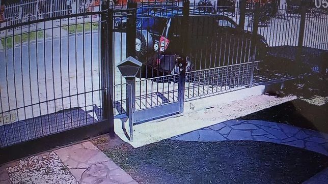 inseguridad sin tregua: retiro 15 mil dolares y fue asaltado por cuatro motochorros