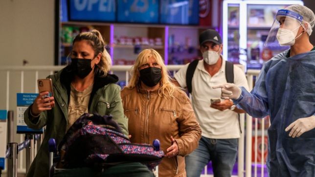 omicron esta en argentina: confirman el contagio de un viajero que llego de sudafrica