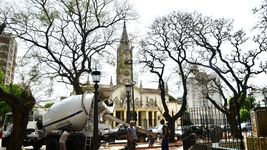 ¿como es la obra que realiza la comuna en la plazoleta de diagonal 80? ¿como es la obra que realiza la comuna en la plazoleta de diagonal 80?