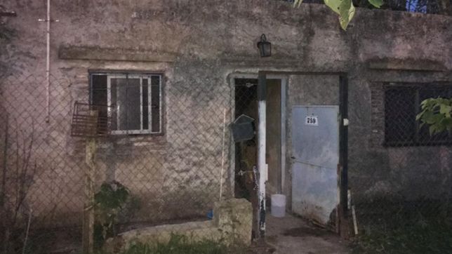 compro una casa en la plata, fue a limpiarla y encontro a un hombre muerto en la pieza