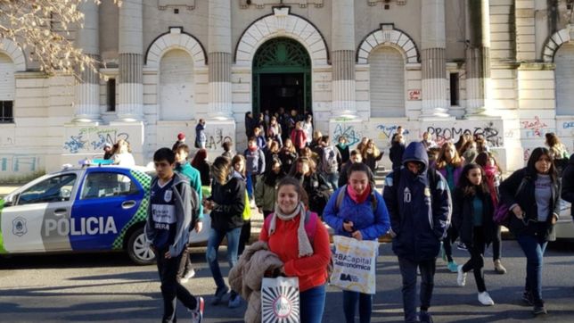 sin control: el normal 1 volvio a ser evacuado por una amenaza de bomba y ya van 47