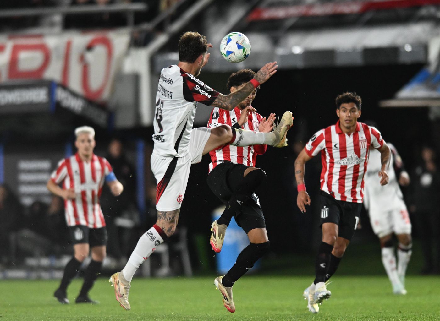Estudiantes dio pelea ante Flamengo pero quedó eliminado.