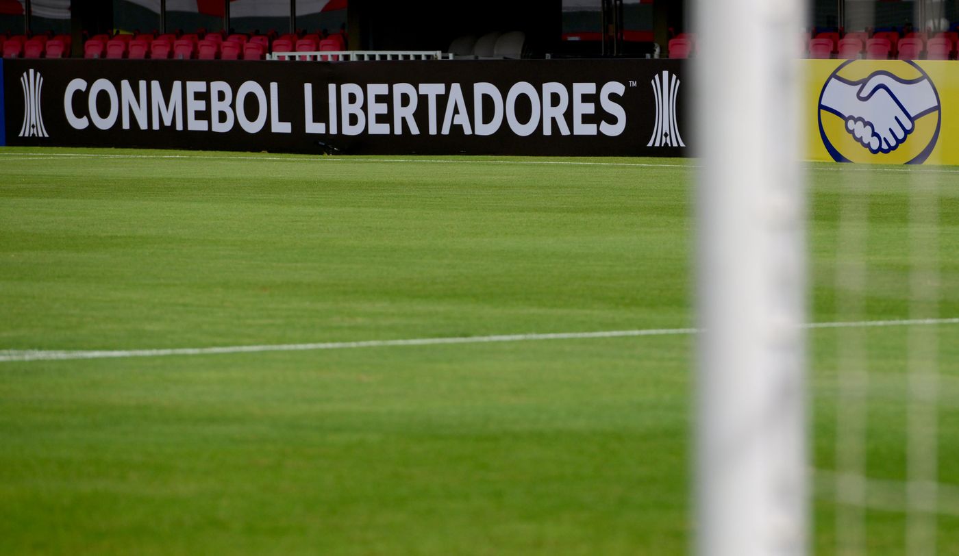 Estudiantes Cusco UNO campo de juego Copa Libertadores