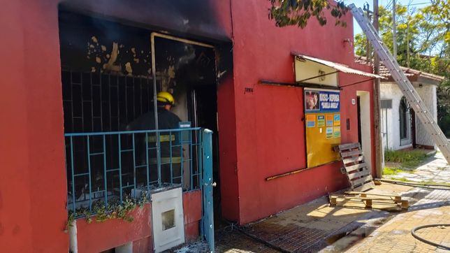 susto en berisso al incendiarse una casa