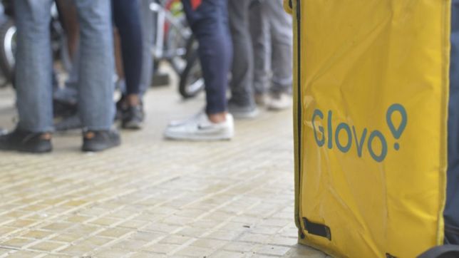 asaltaron a otro glover en la plata: le robaron la moto y el celular