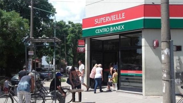 los bancarios ratificaron el paro y limitaran la atencion en sucursales del supervielle