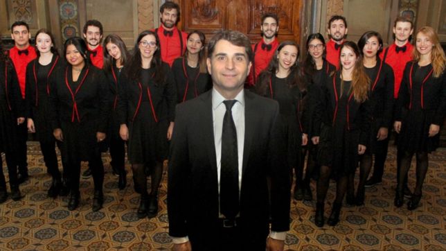 raul salvatierra, sinonimo del canto coral en la ciudad