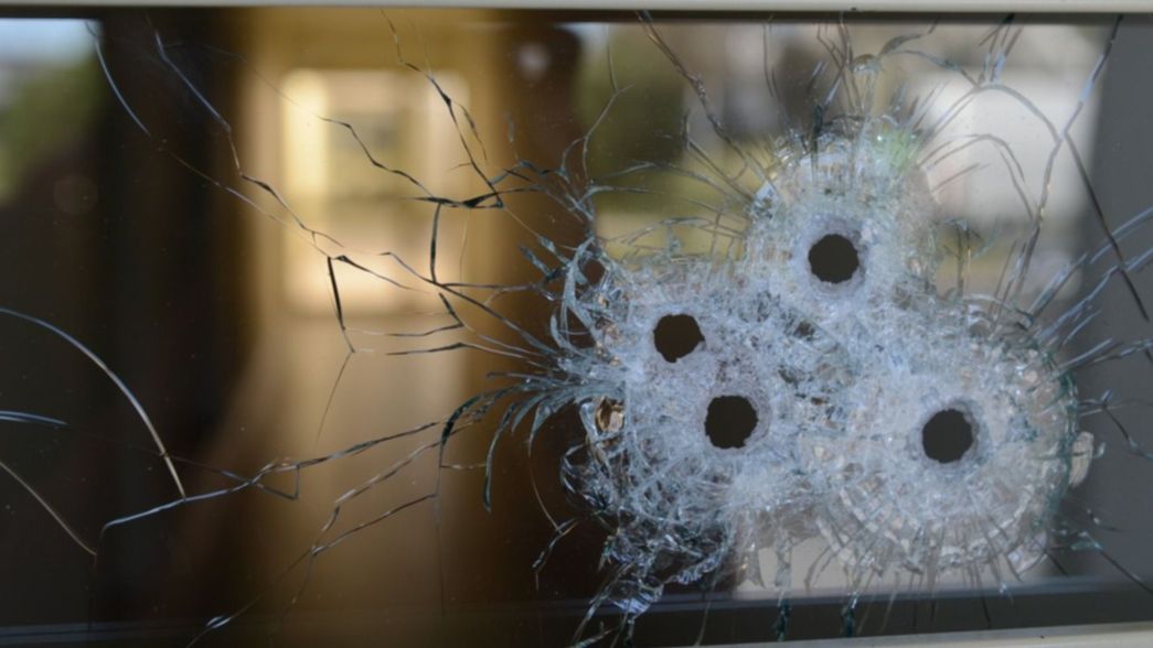 Procesaron al policía que intentó matar a tiros a su ex novia