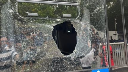 A 2 meses del clásico, todavía no identificaron al agresor del micro de Estudiantes