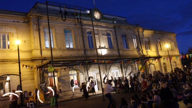 sabado a pleno en la plata: sinchalupa circo, supernova, ferias, teatro y mas