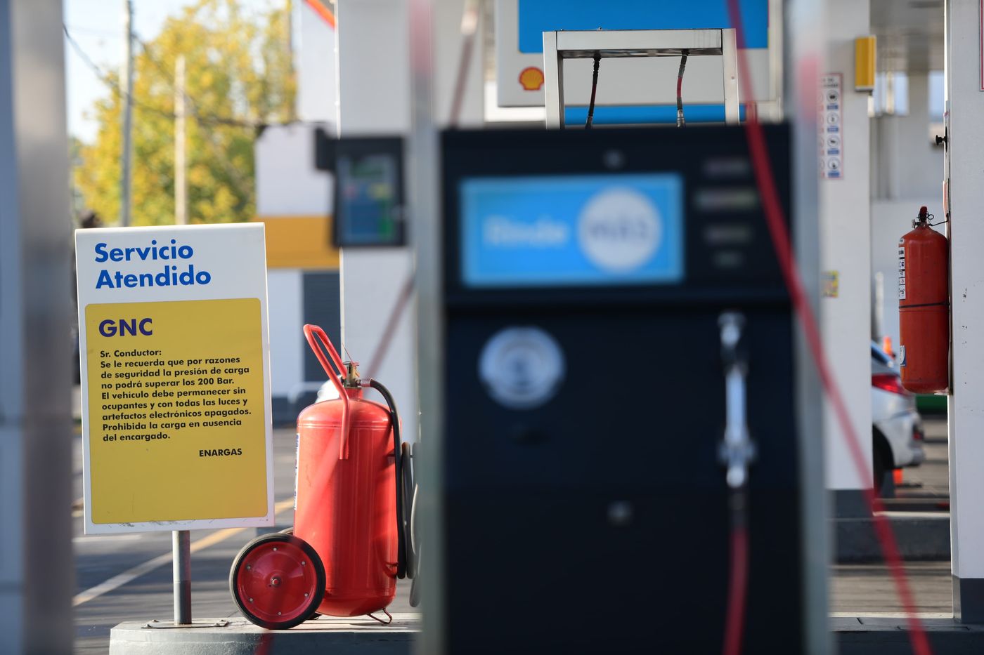 Todo indica que la problemática por la falta de GNC en las estaciones de servicio de La Plata continuará en el inicio de la semana.