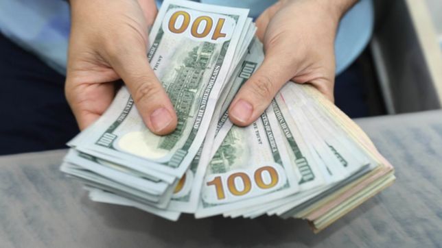 el dolar blue vuelve a subir por segunda jornada consecutiva y se acerca al record