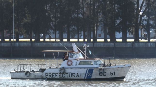 hallaron sin vida en el rio de la plata al argentino que cayo de un velero en colonia