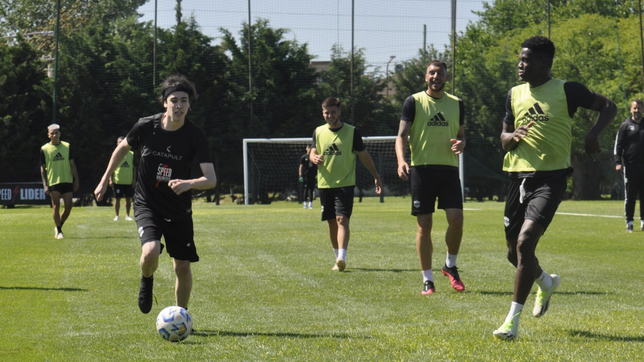 ¿quien es spreen, el famoso streamer que debuto en deportivo riestra?