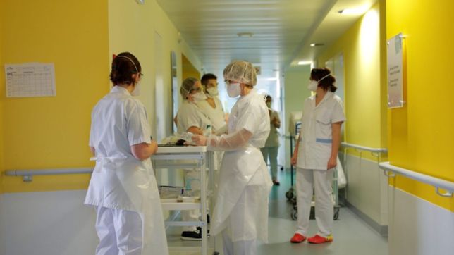 medicos de la provincia acordaron con el gobierno una suba salarial del 35,6%