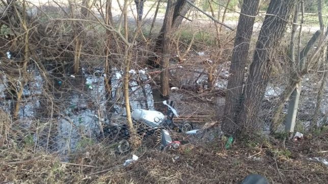 nuevo accidente fatal en la region: derrapo con la moto, choco contra un arbol y murio