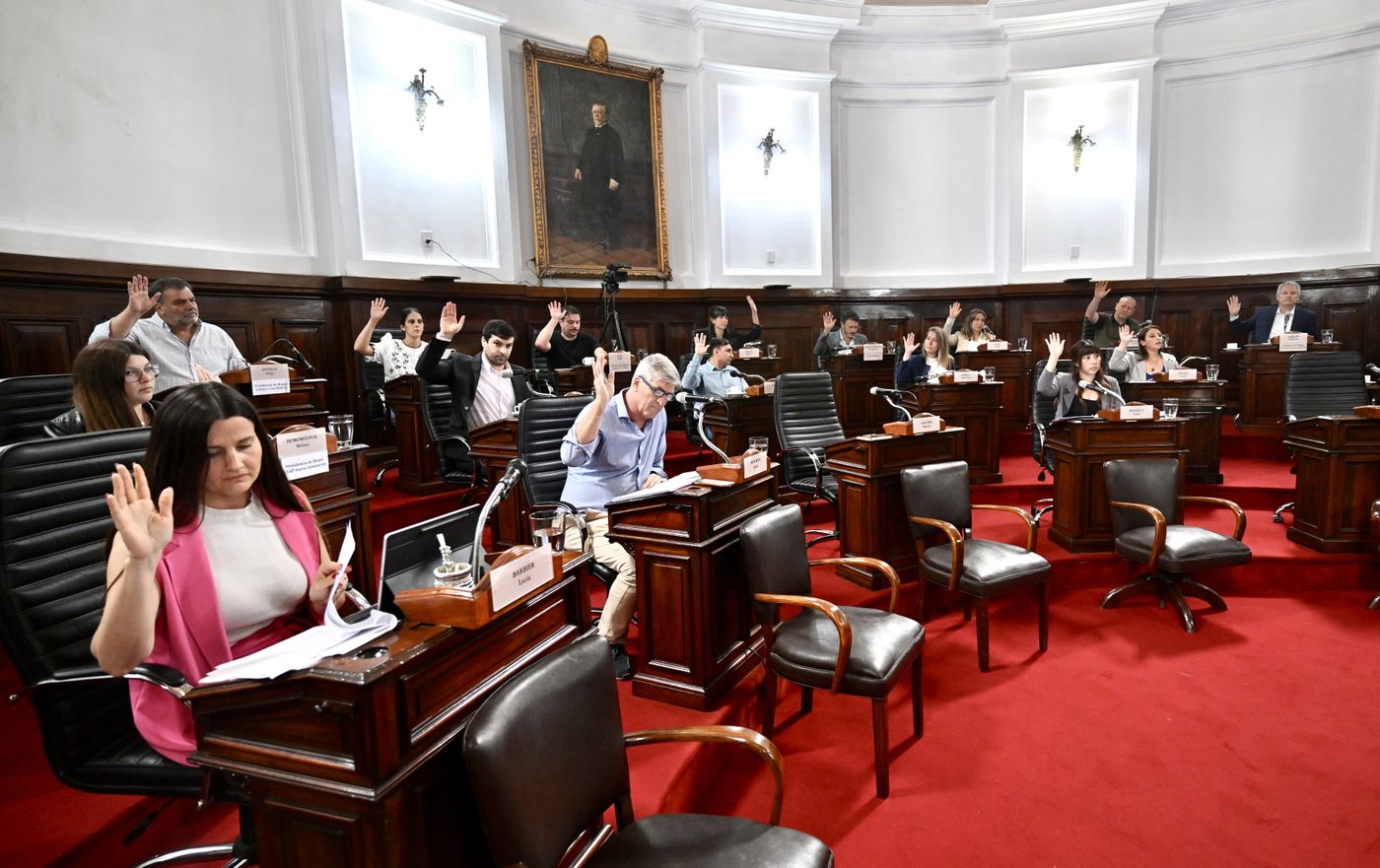 Concejo Deliberante sesión 2 de diciembre 2025 (10) votación votando