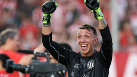 estudiantes recibio la mejor noticia por muslera pensando en la copa libertadores estudiantes recibio la mejor noticia por muslera pensando en la copa libertadores