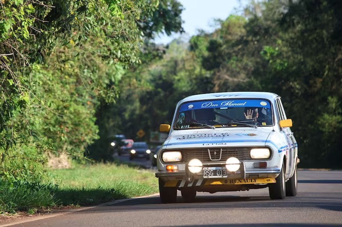 Un piloto de La Plata sufrió la pérdida de su esposa y compañera, y ganó el Gran Premio Histórico con un amigo a bordo de un Renault 12 Un piloto de La Plata sufrió la pérdida de su esposa y compañera, y ganó el Gran Premio Histórico con un amigo a bordo de un Renault 12