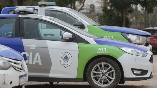 feroz ataque en la plata: volvian de hacer mandados y los asaltaron frente a su edificio