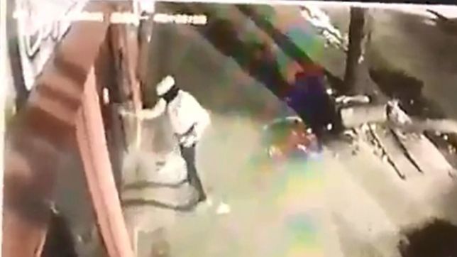 video: asi fue el ataque con una molotov a un supermercado chino de el mondongo