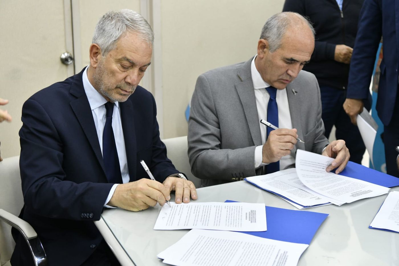 Julio Alak firma convenio para carreras universitarias en cárceles de la Provincia (3).jpeg