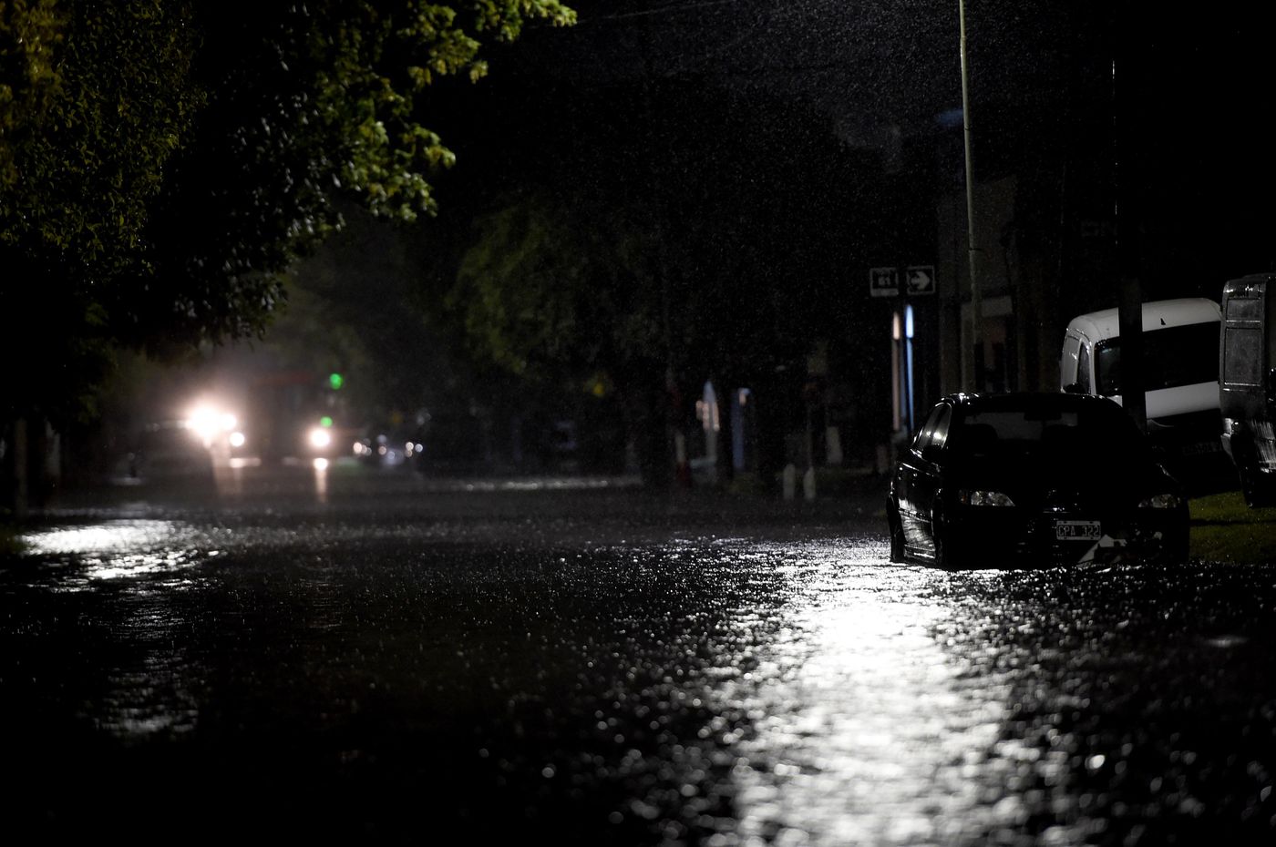 El &uacute;ltimo temporal de lluvia y viento gener&oacute; serios problemas en buena parte de La Plata, Berisso y Ensenada.