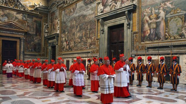 conservadores vs. reformistas: todos los candidatos a suceder al papa francisco