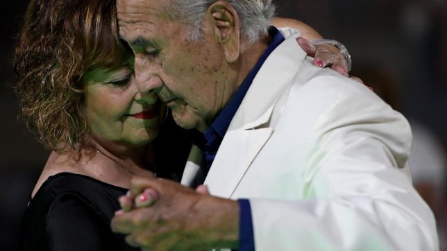 noche de tango en el puerto la plata: musica, clases y milonga con entrada libre