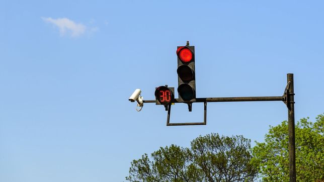 vecinos de la plata aseguran que sufren demoras de hasta 45 minutos en un semaforo de la ciudad