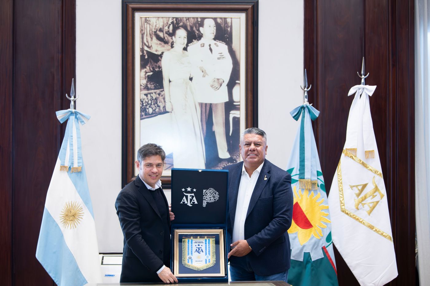 El encuentro entre Chiqui Tapia y Axel Kicillof antes de firmar el acuerdo por el Estadio Ciudad de La Plata