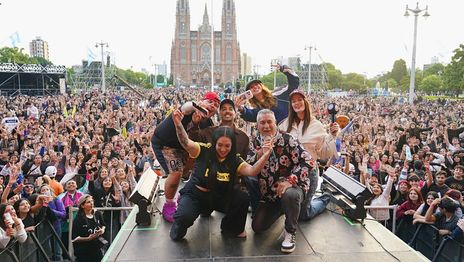 Más de 30 mil personas coparon Plaza Moreno para disfrutar la semana de la música Más de 30 mil personas coparon Plaza Moreno para disfrutar la semana de la música