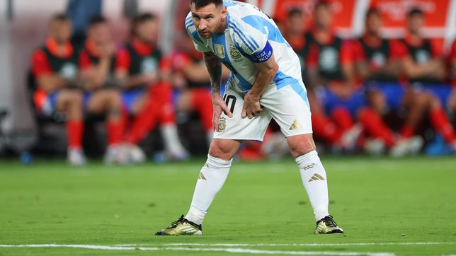 lionel messi quedo descartado: ¿cuantos partidos se pierde y cuando podria volver a jugar?
