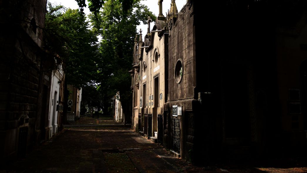 Lanzan dos licitaciones clave para el mantenimiento del Cementerio y la Terminal