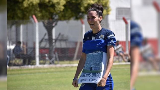 gimnasia debuto con goleada y una jugadora le dedico su festejo a maradona