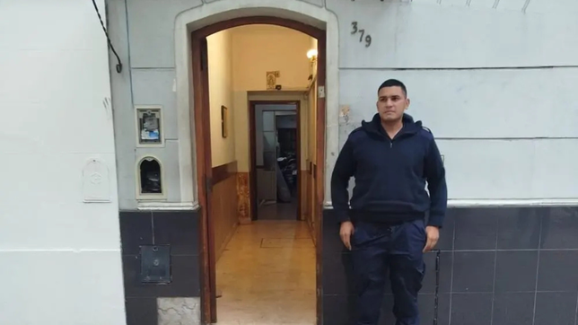 cuchillazos, panico y dos heridos en medio de una pelea en una pension de barrio norte