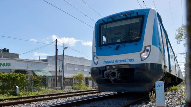tragedia en el roca: un nene de dos anos murio tras ser atropellado por el tren