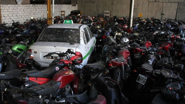 la municipalidad se prepara para compactar 200 autos y motos e intimo a sus duenos